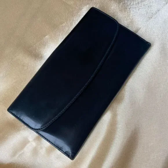 Authentic Vintage Gucci Wallet - Picture 3 of 8